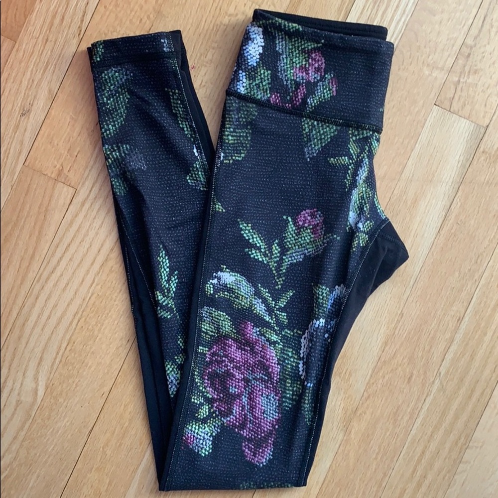 Lululemon Wunder Under floral leggings